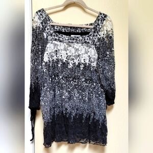 Beautiful stretch lace top